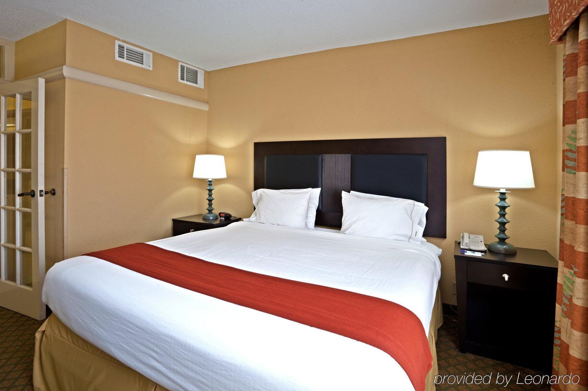 Holiday Inn Express Pascagoula-Moss Point, An Ihg Hotel Room photo