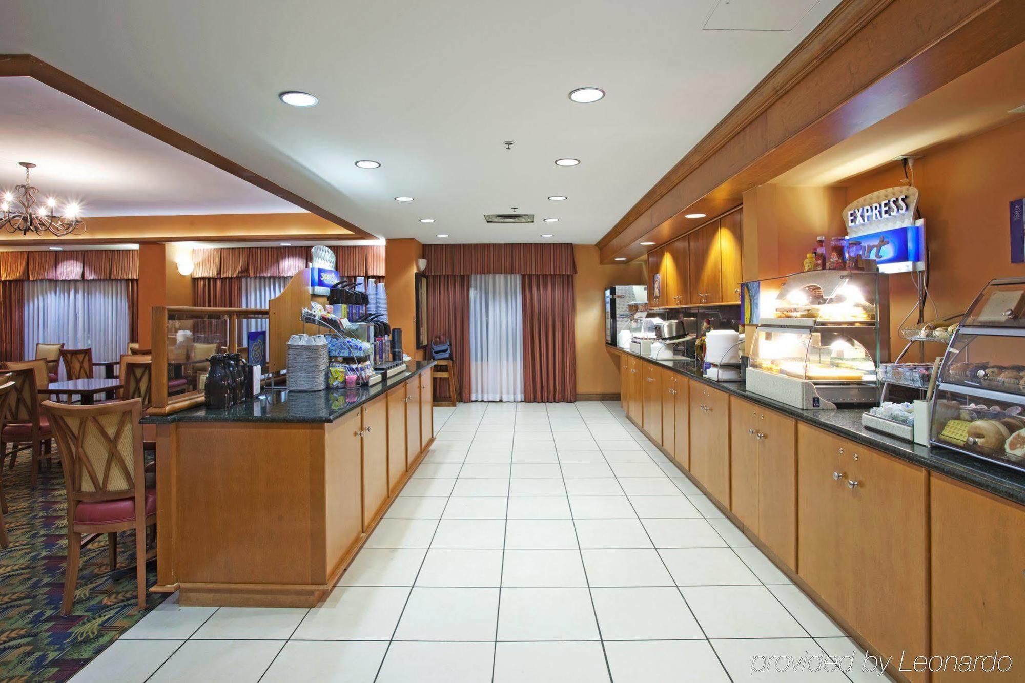 Holiday Inn Express Pascagoula-Moss Point By Ihg Exterior photo