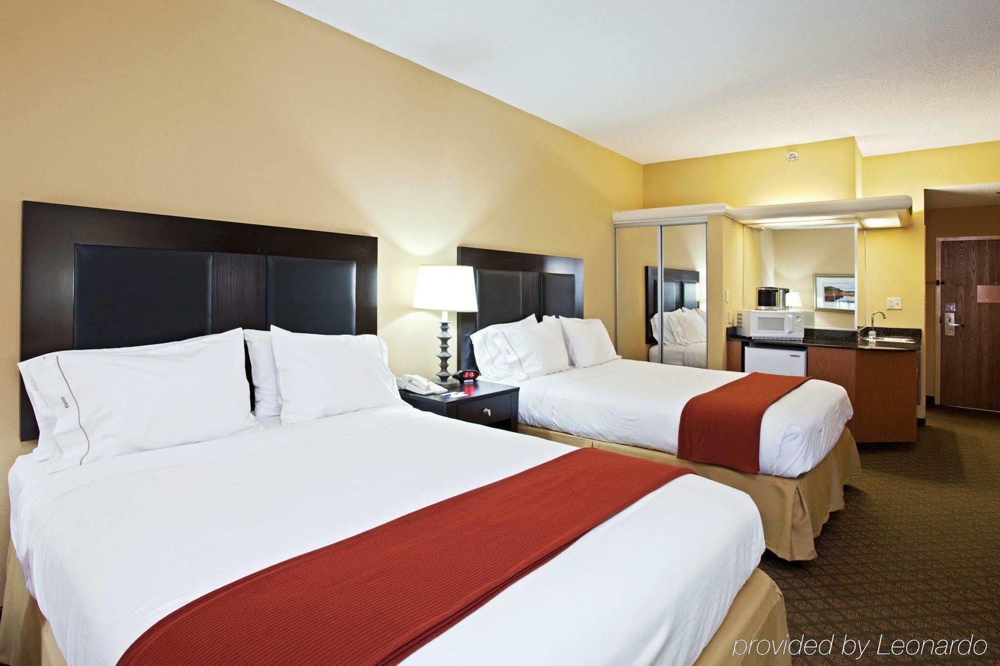 Holiday Inn Express Pascagoula-Moss Point, An Ihg Hotel Room photo